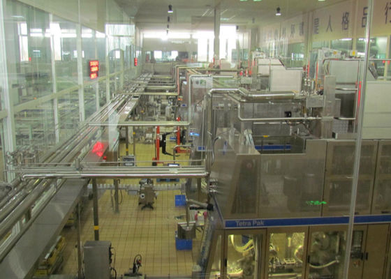 China De geautomatiseerde Zuivelsystemen van de de Verpakkingstransportband van de Melkproductielijn leverancier